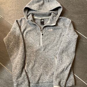 GUC North Face pullover with hood